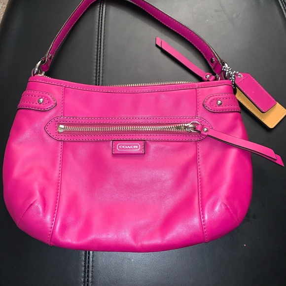 Coach Handbags - Like New Coach purse/crossbody